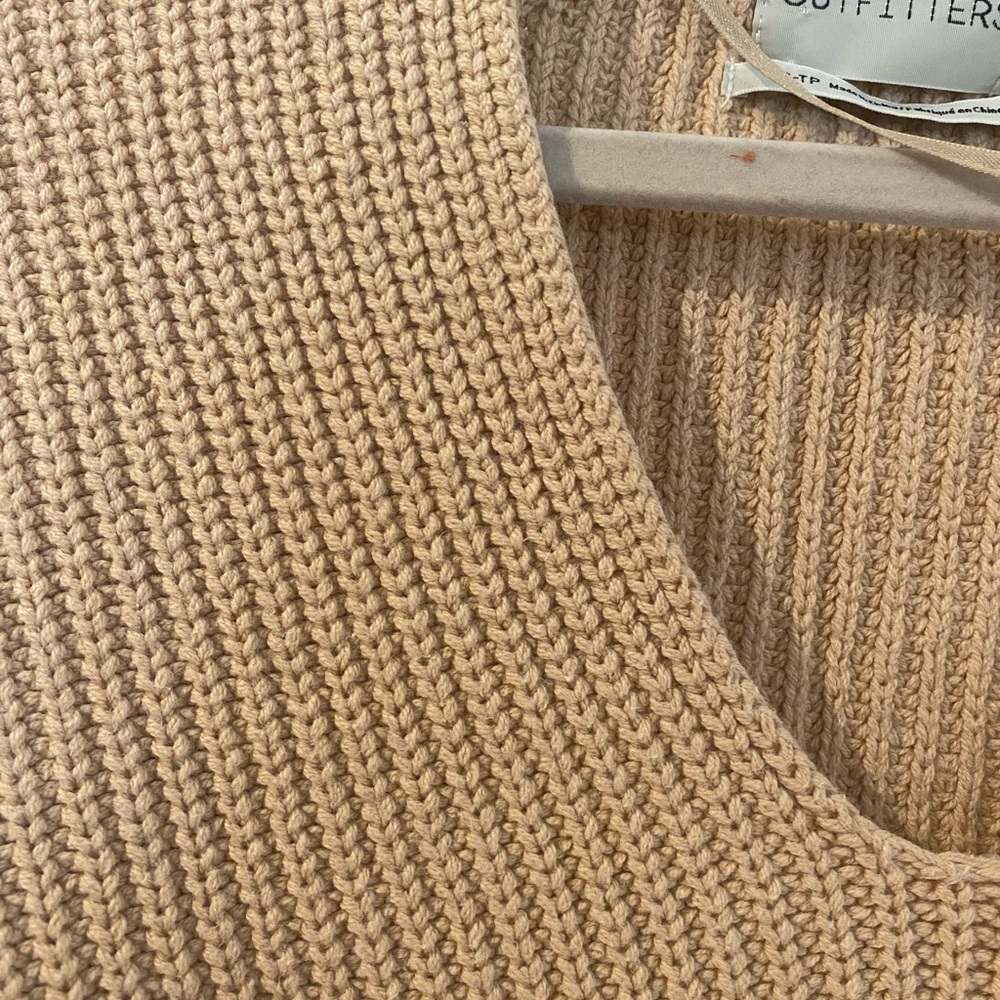 Urban Outfitters Ribbed Sweater - Picture 5 of 9